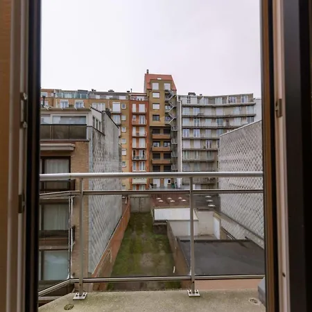 Huswell - Modern And Spacious With Terrace Apartment *